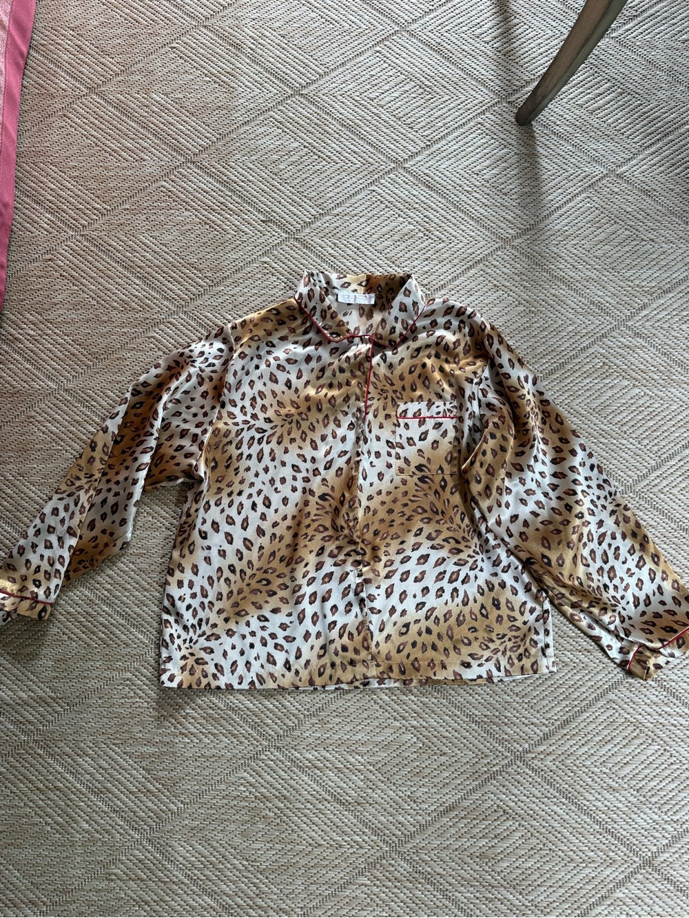 Oscar de la Renta Cream and Brown Leopard Print Silk Pajama Top